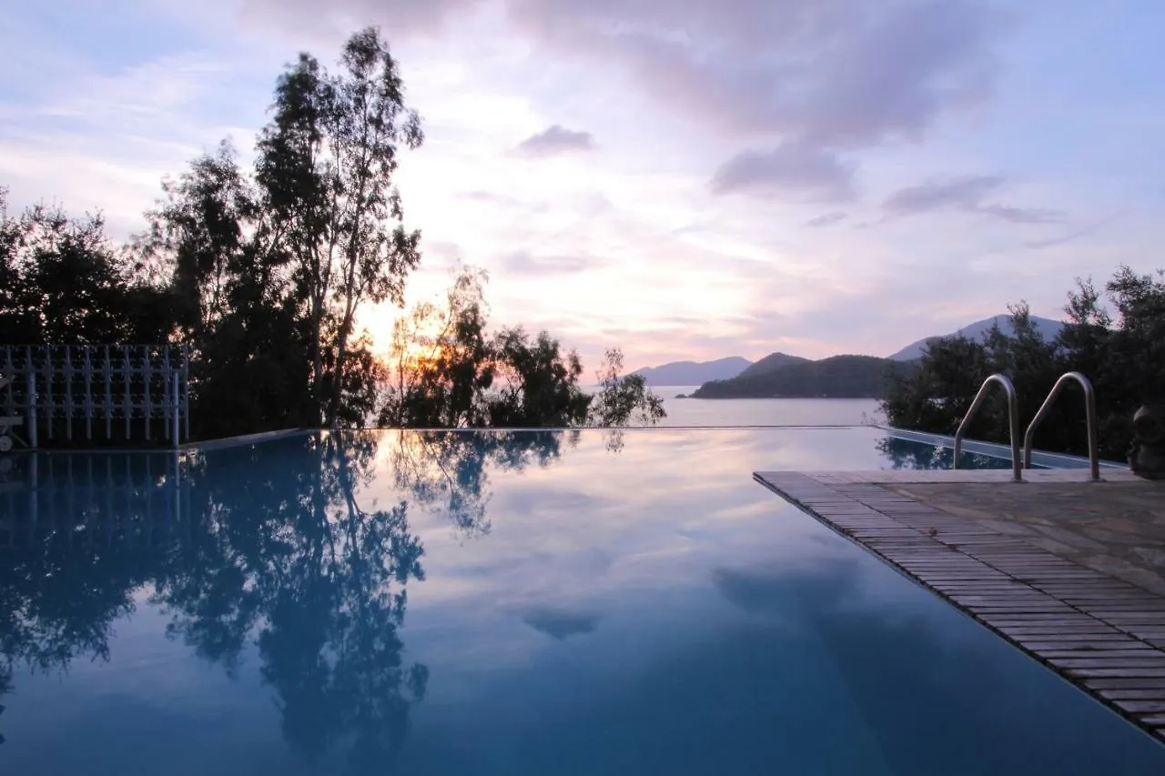 Beyaz Yunus Hotel - Adult Only Олудениз
